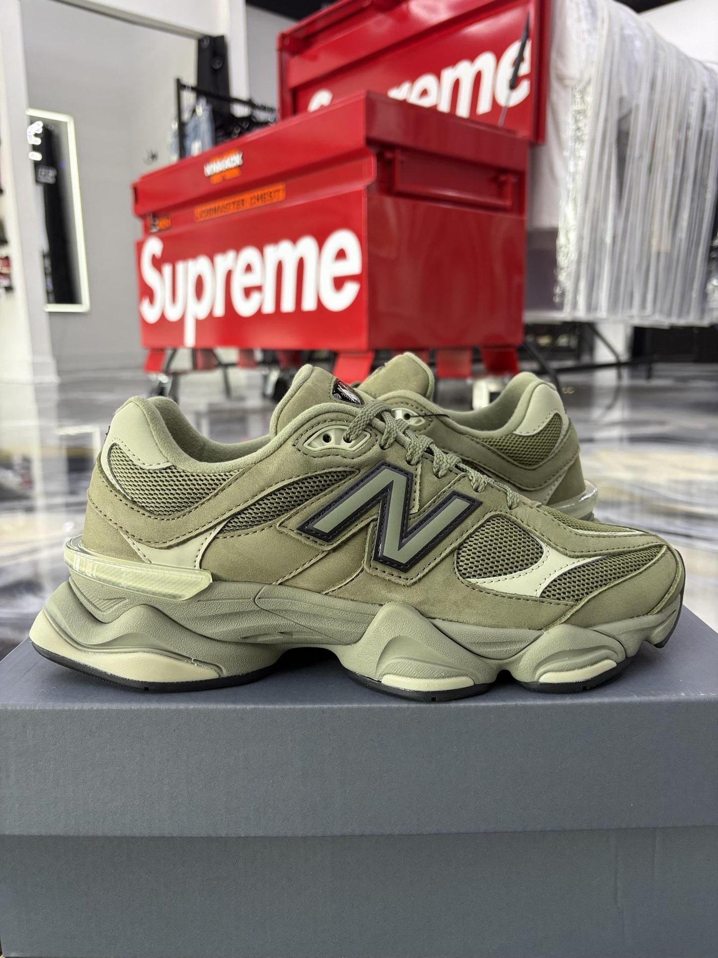 New Balance 9060 "Dark Olivine" Used Size 9