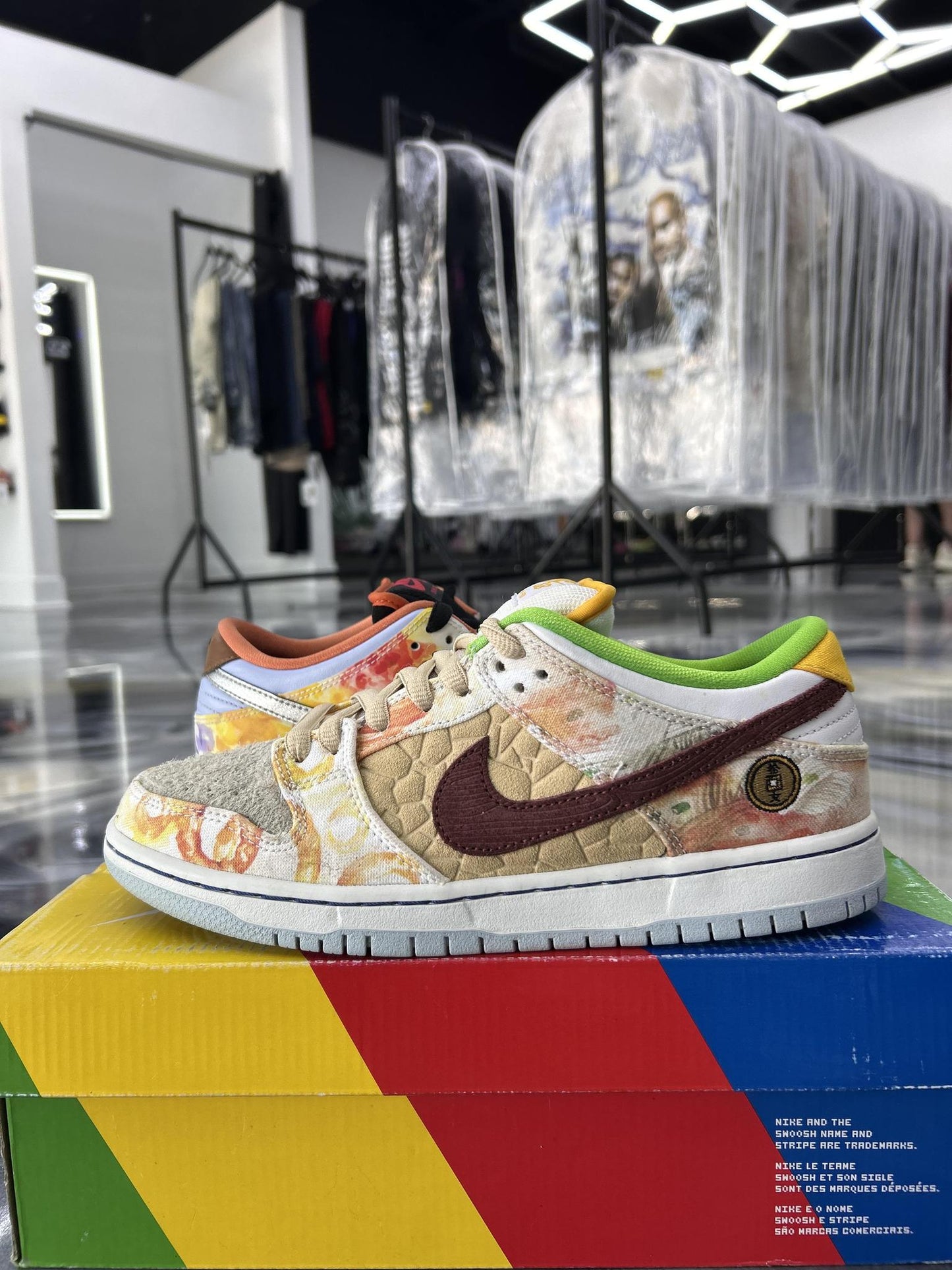 Nike SB Dunk Low "Street Hawker" Used Size 8