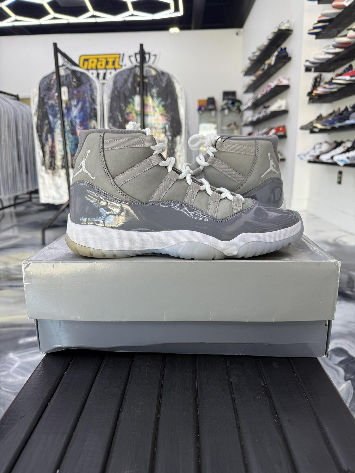 Jordan 11 "Cool Grey" Used Size 10.5