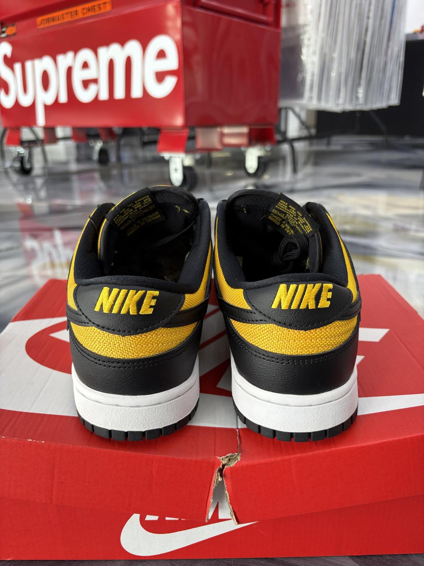 Nike Dunk Low "Reverse Goldenrod" Used Size 10