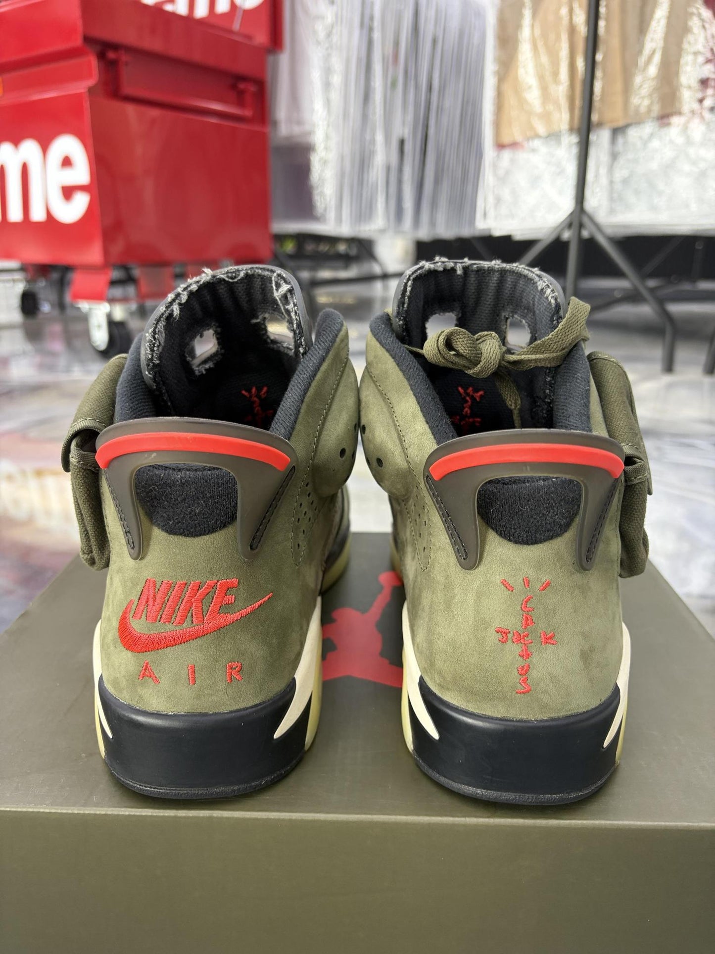Jordan 6 X Travis Scott "Olive" Used Size 10