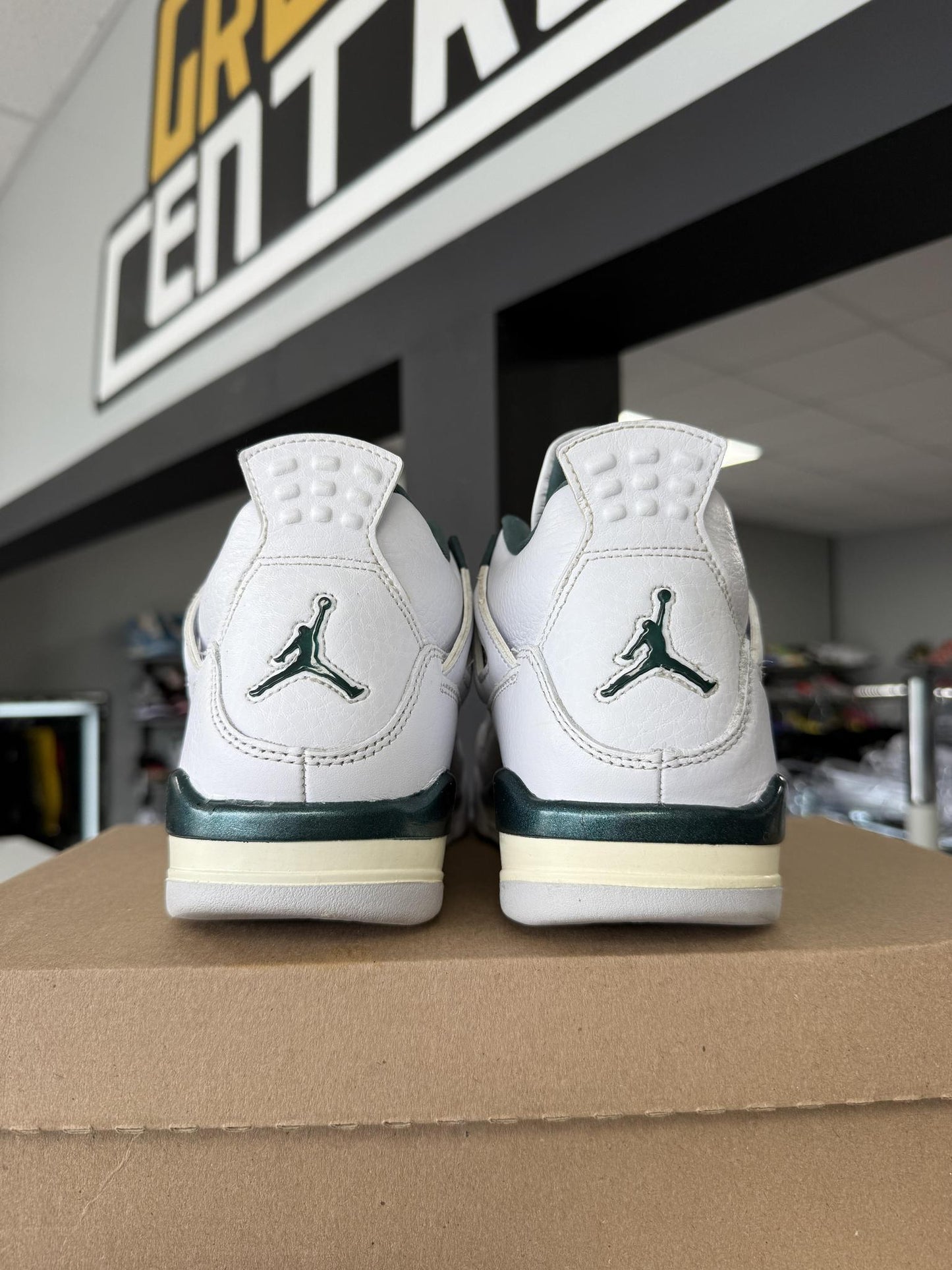 Jordan 4 "Oxidized Green" Used Size 7Y/8.5W
