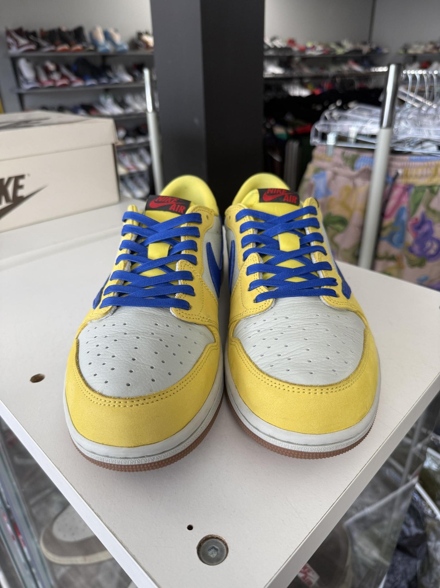 Jordan 1 Low x Travis Scott "Canary" Used Size 11
