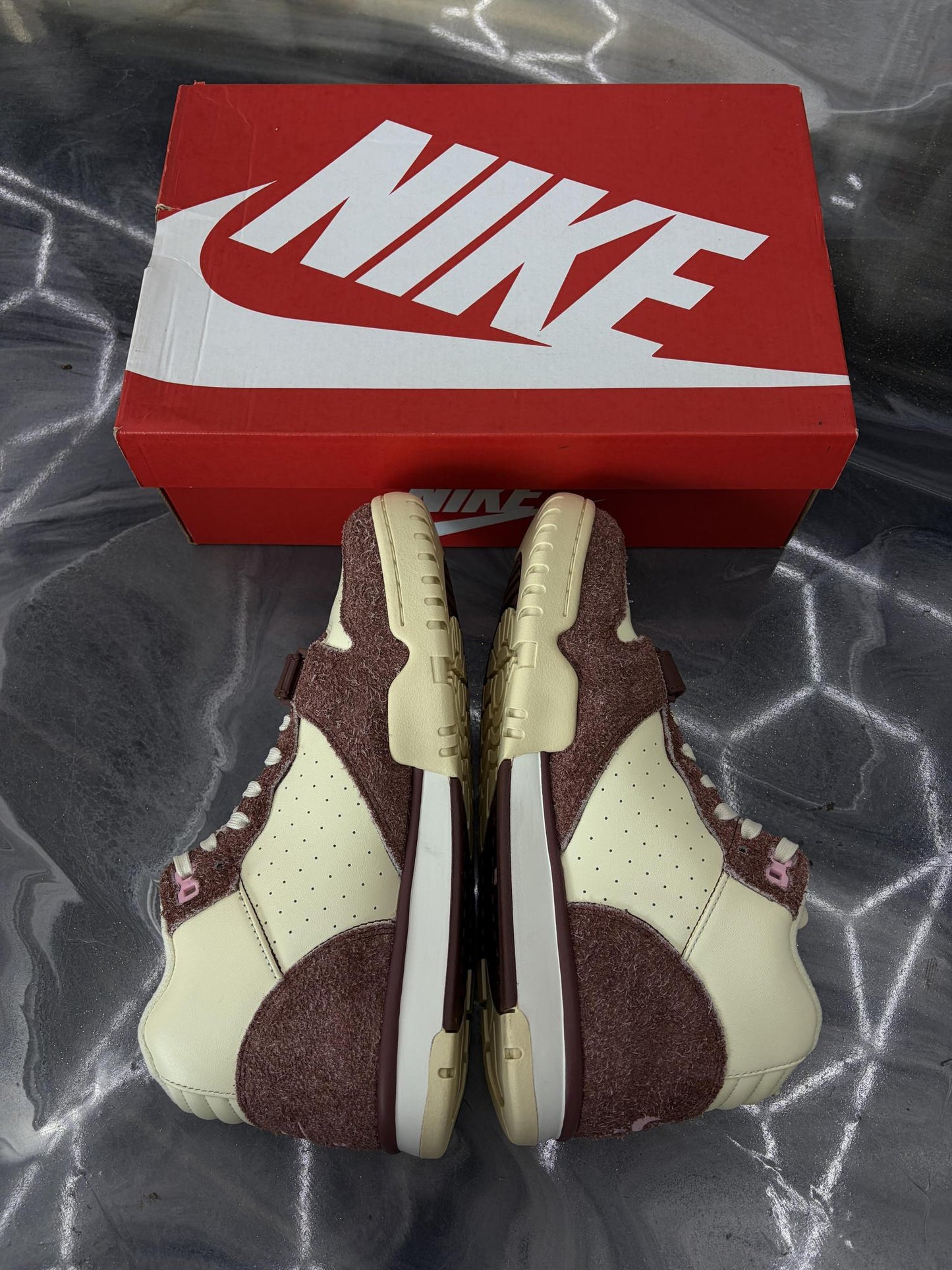 Nike Air Trainer 1 "Soft Pink" Used Size 9.5
