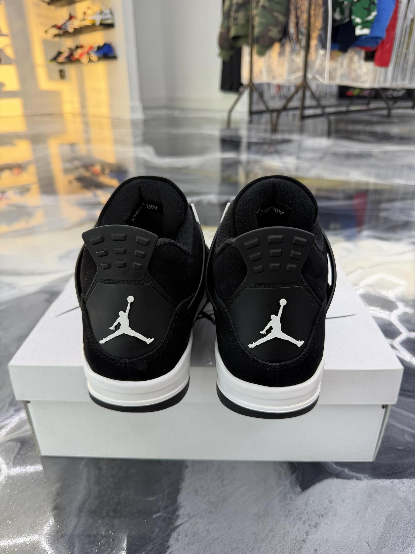 Jordan 4 "White Thunder" Used Size 12
