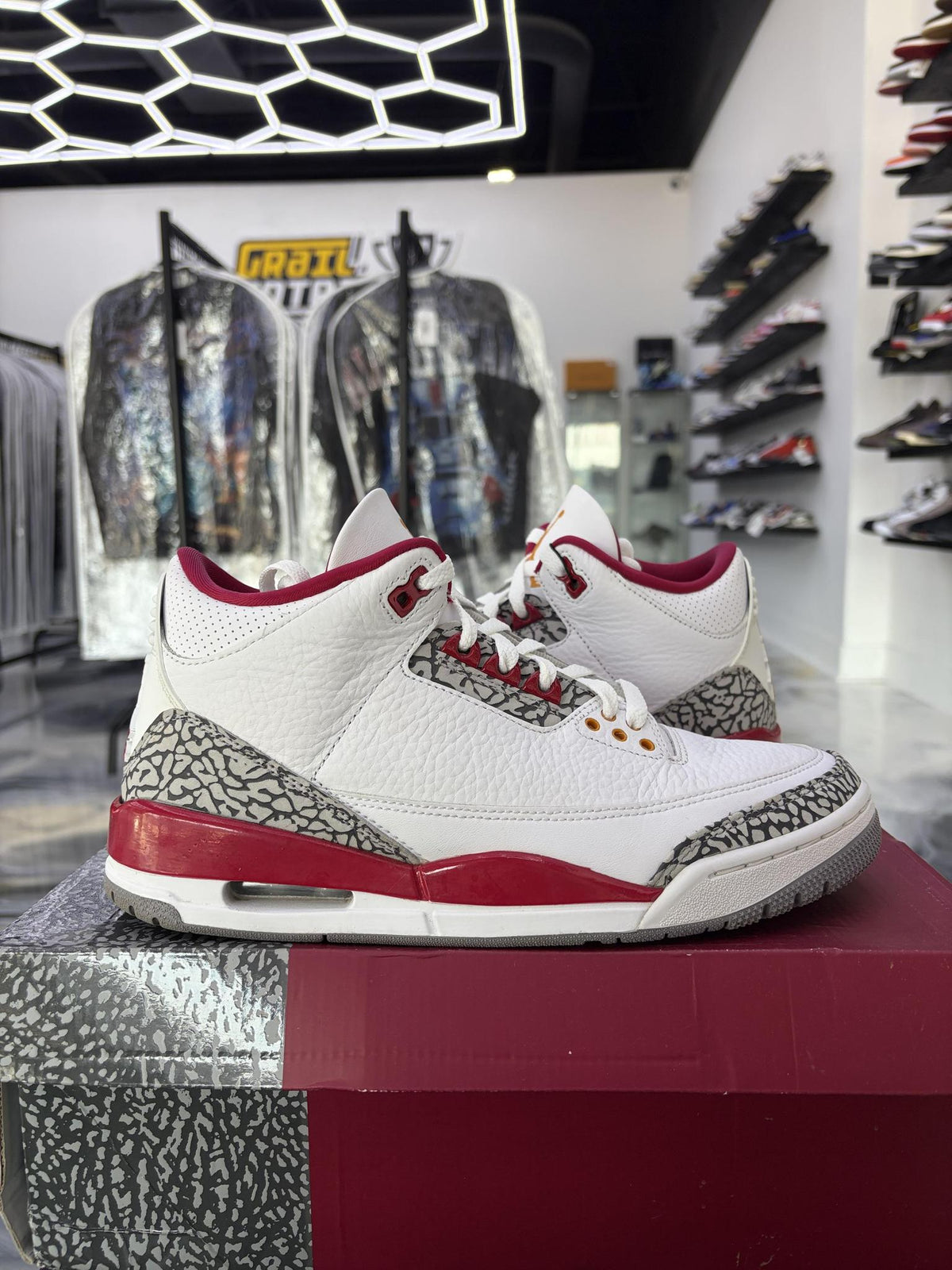 Jordan 3 "Cardinal" Used Size 8.5