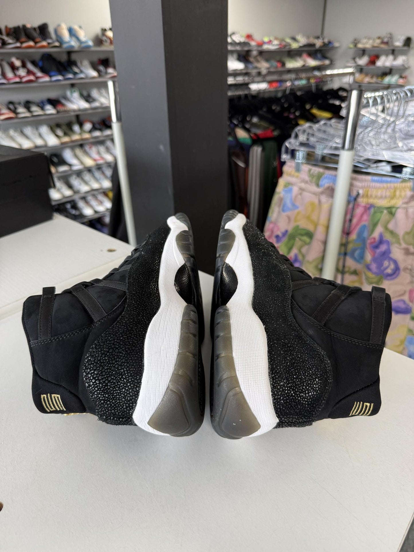 Jordan 11 "Stingray" Used Size 7Y/8.5W