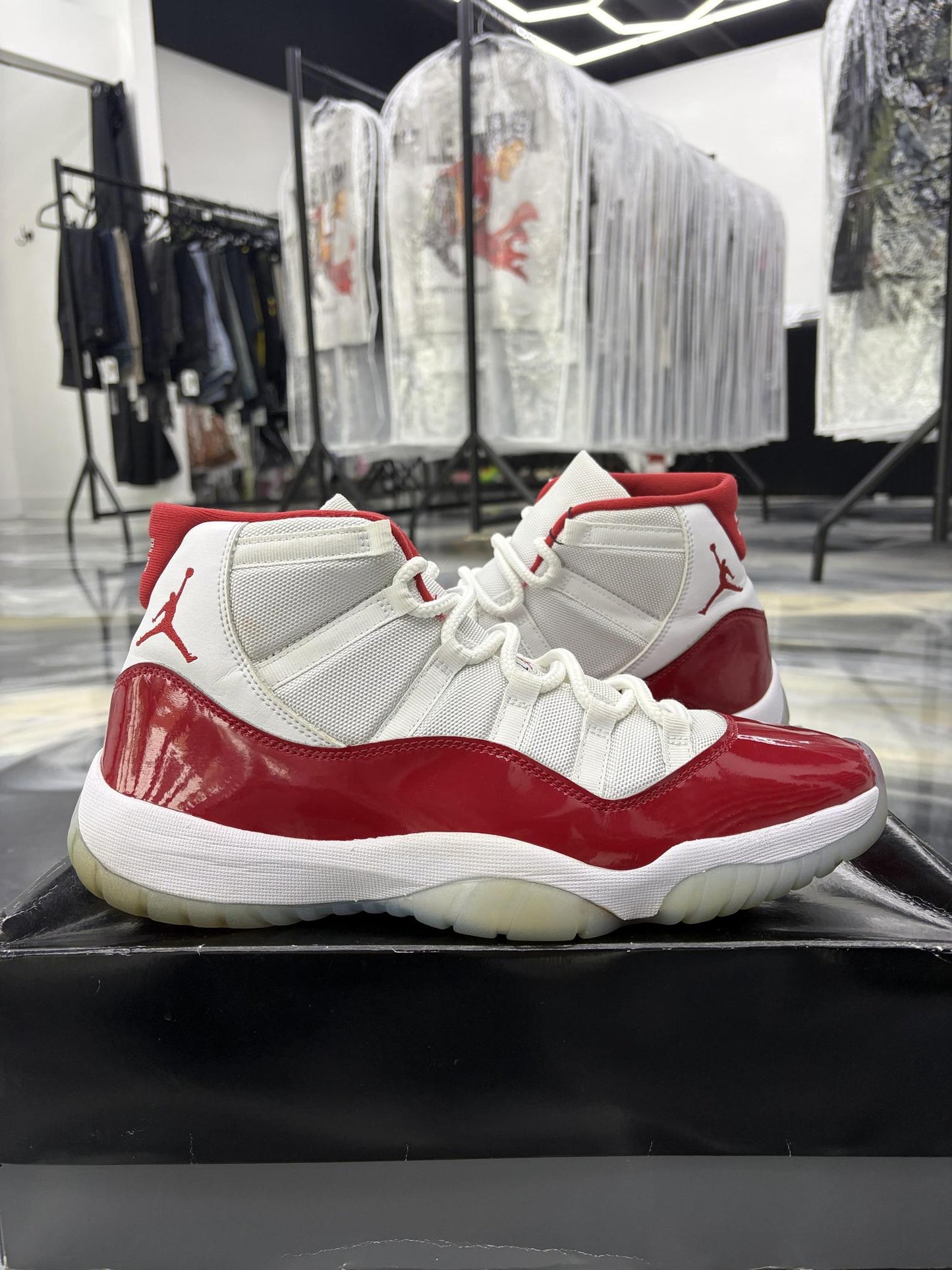 Jordan 11 "Cherry" Used Size 13