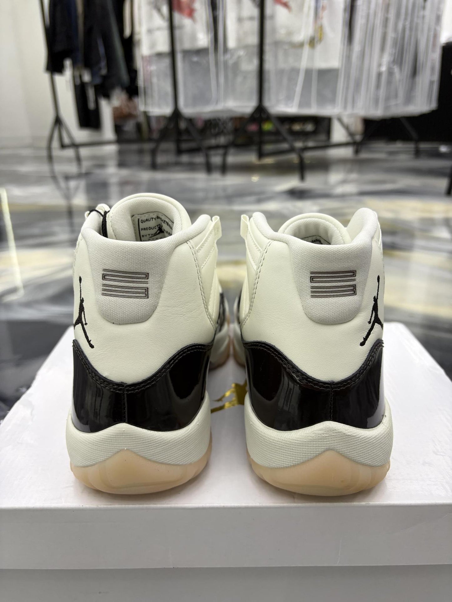 Jordan 11 "Neapolitan" Used Size 5.5Y/7W