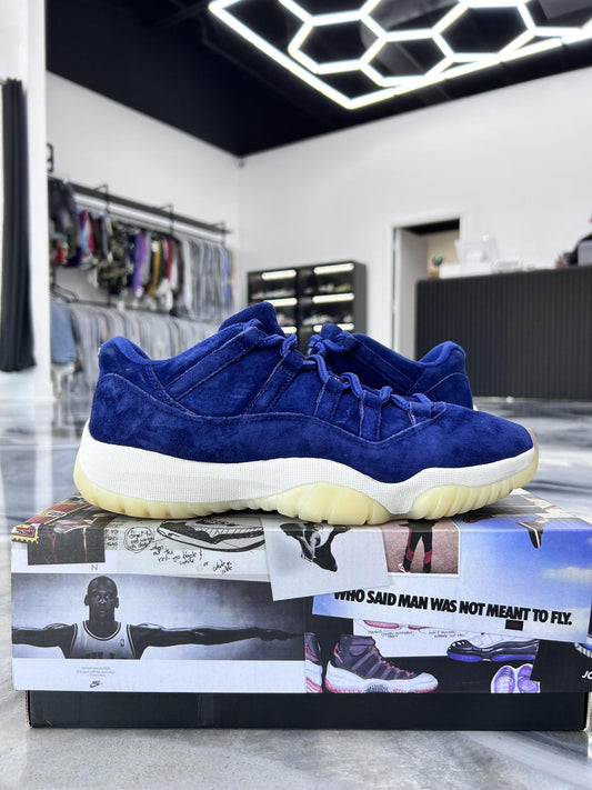 Jordan 11 Low "Derek Jeter" Used Size 8.5