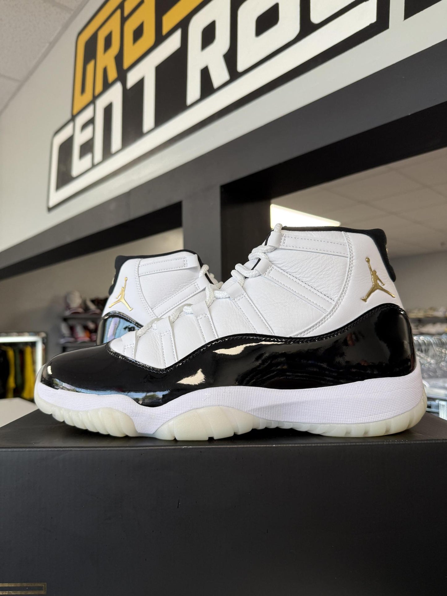 Jordan 11 "Gratitude" Used Size 13