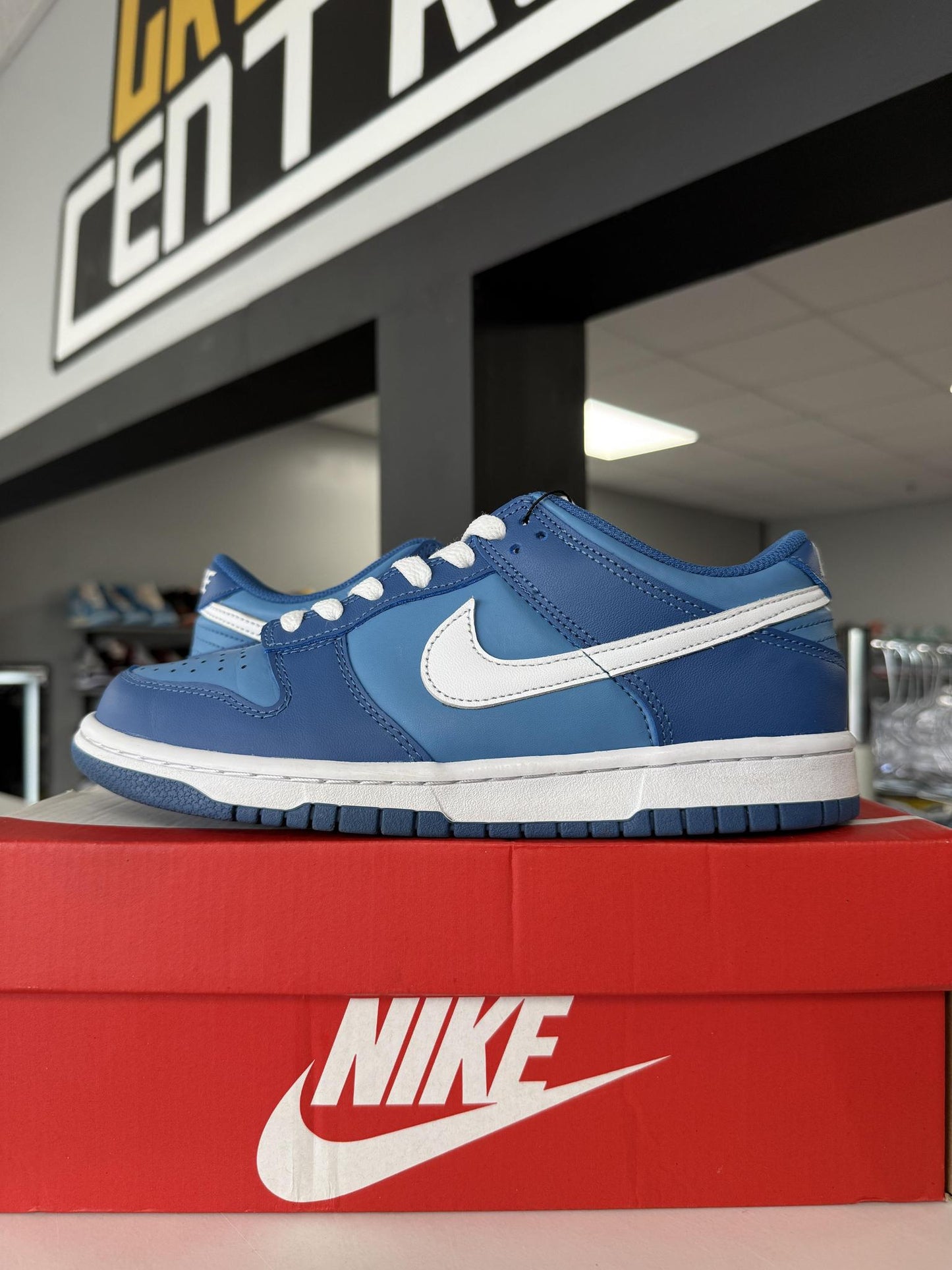 Nike Dunk Low "Marina Blue" Used Size 6.5Y/8W