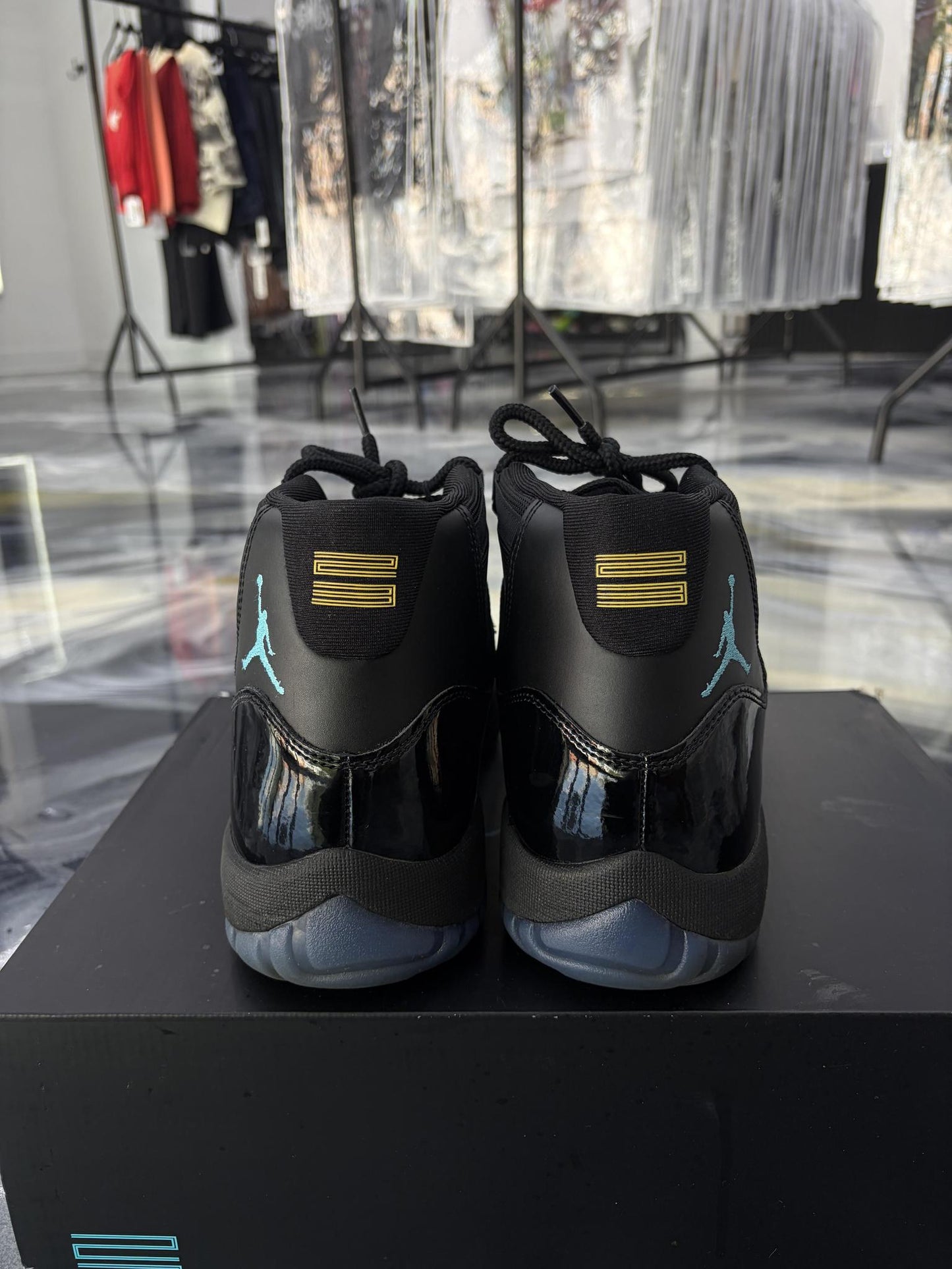 Jordan 11 "Gamma" Used Size 13
