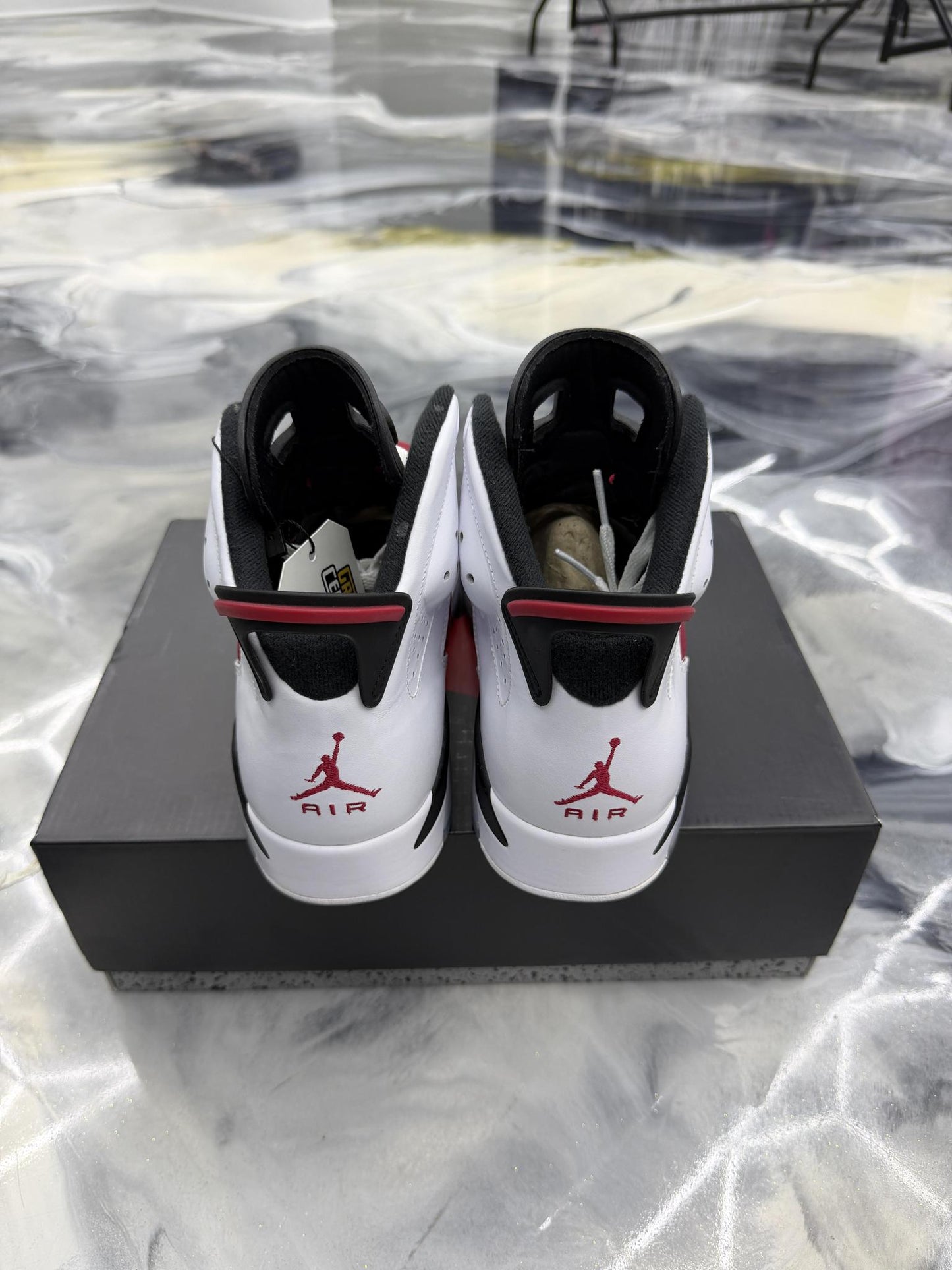 Jordan 6 Carmine Used Size 9.5