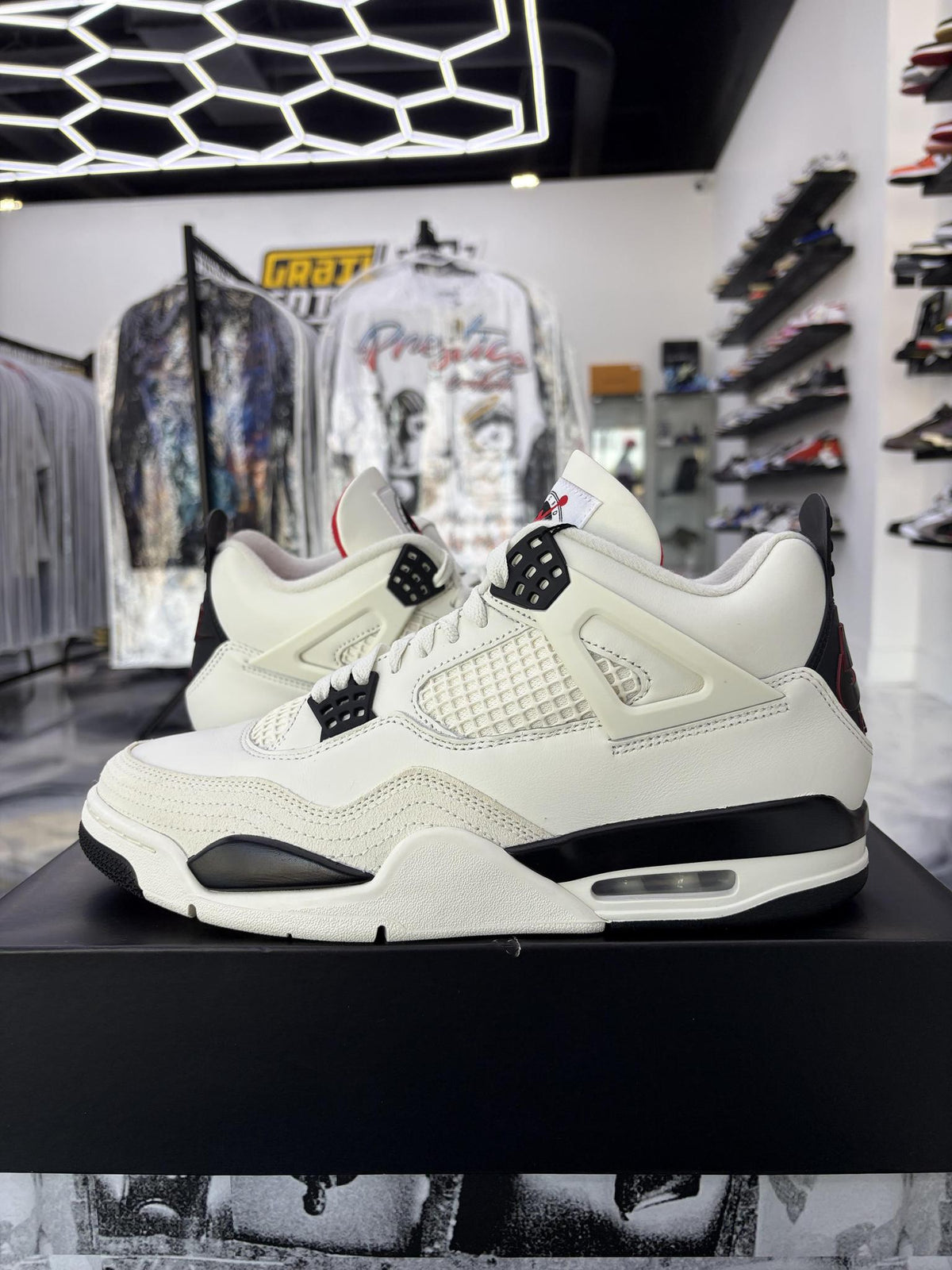 Jordan 4 "Flight Club" Used Size 11